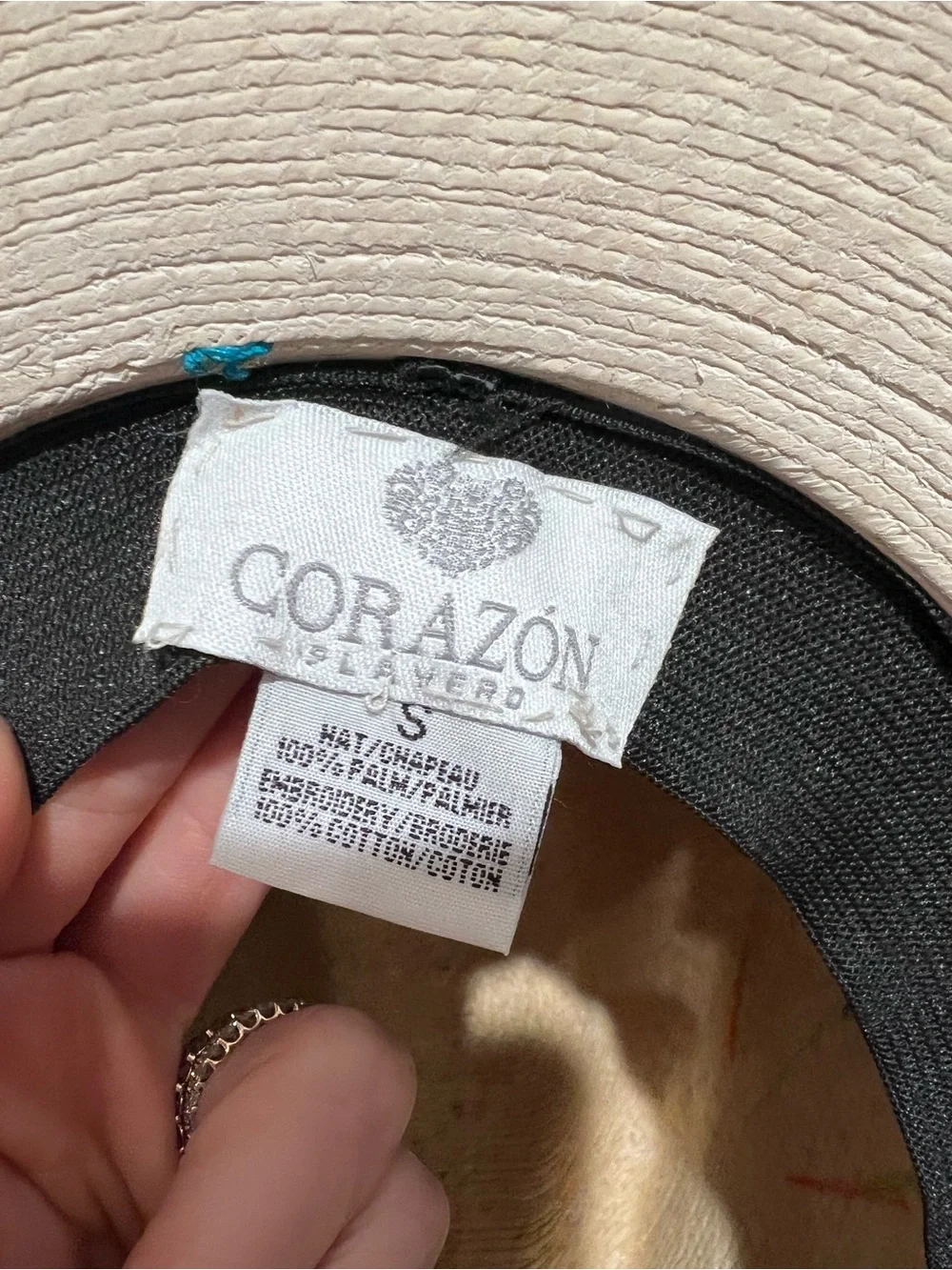 **NEW** Luanna Flora Corazon Playero Hat w: official bag
